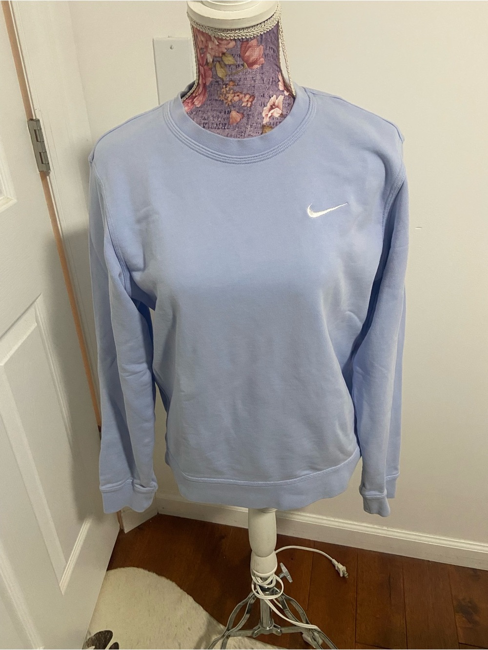 Nike baby blue sweatshirt pullover medium